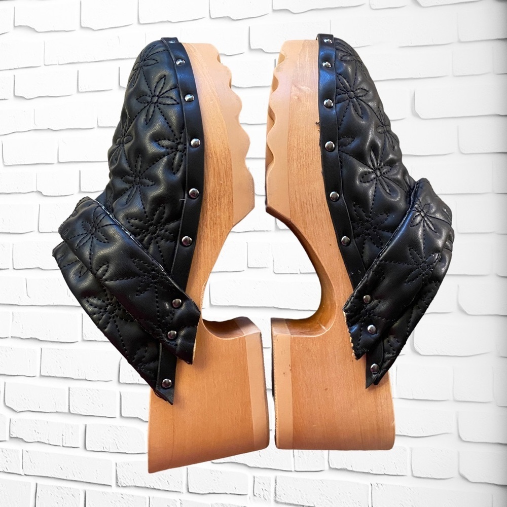 AEROSOLES Black Quilted Leather Clogs with Wood-Tone Platform